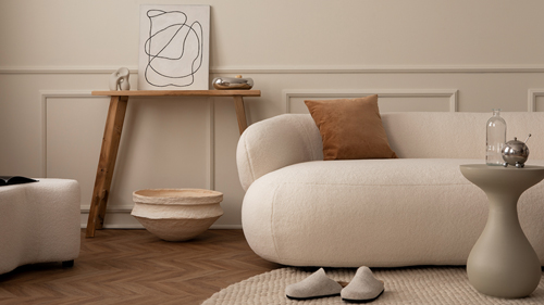 قاب عکس یا تابلوهای هنری تک رنگ اکسسوری مناسب برای دکوراسیون این سبک هستند